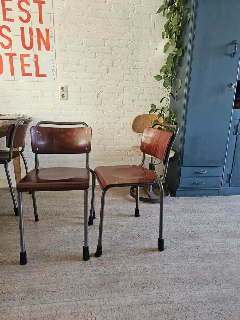 8 Gispen Tu Delft stoelen - Vintage Design, Huis en Inrichting, Stoelen, Ophalen, Gebruikt, Bruin, Vijf, Zes of meer stoelen
