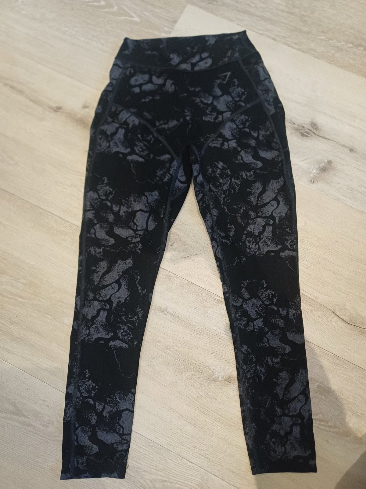 Gymshark Sportlegging Maat XS zwart/grijs marble effect, Legging, Maat 36/38 (S), Zwart, Ophalen of Verzenden