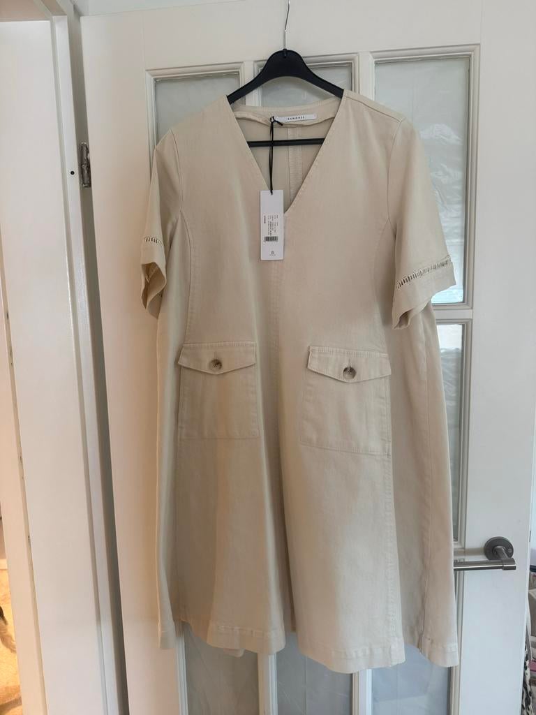 NIEUWE Xandres jurk - maat 38, Kleding | Dames, Maat 38/40 (M), Beige, Nieuw, Ophalen of Verzenden
