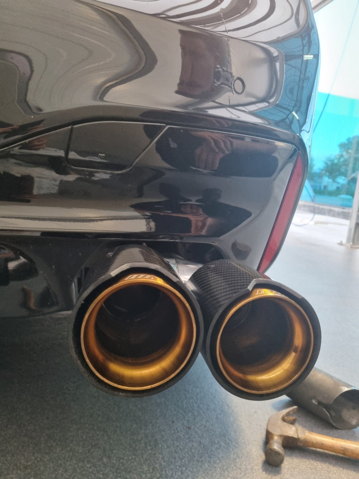 Sportuitlaat voor BMW M modellen - Carbon look met goud, Auto-onderdelen, Ophalen of Verzenden