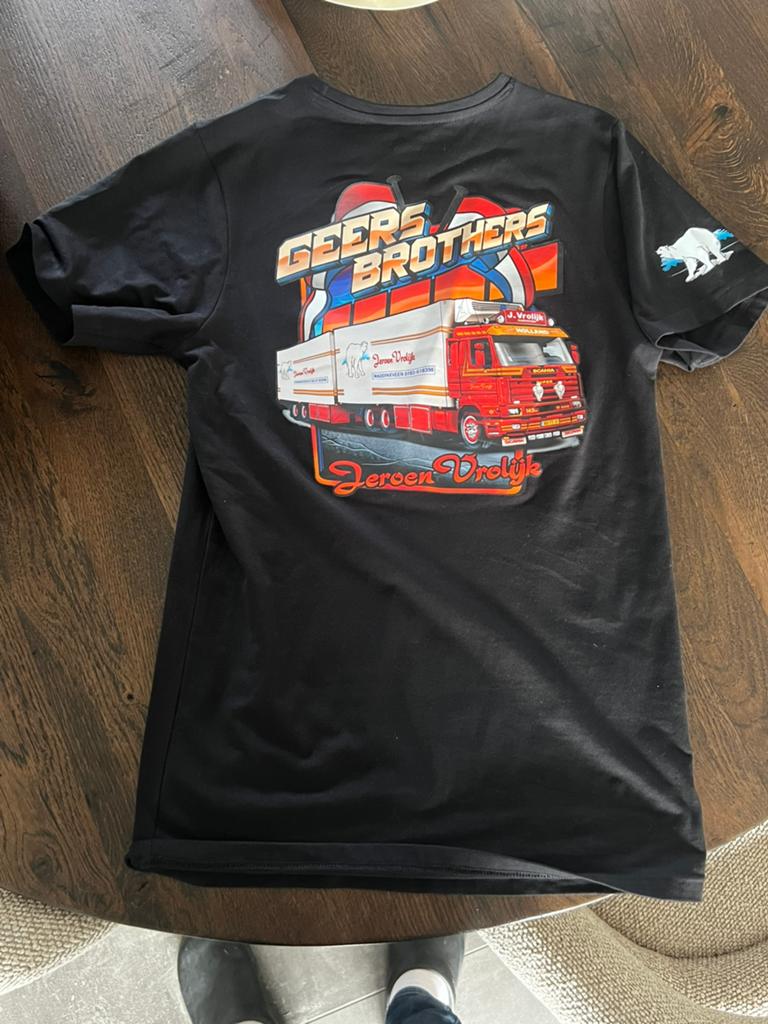 J vrolijk t shirt maat S geers brothers, Ophalen of Verzenden