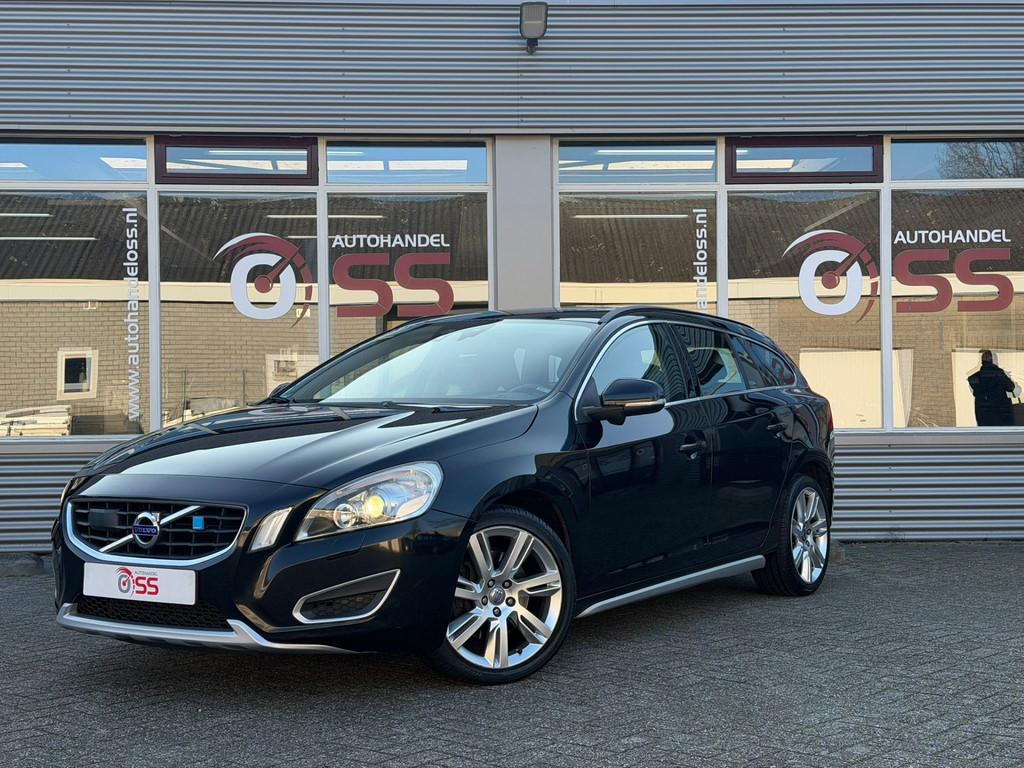 Volvo V60 2.0T Summum (bj 2010, automaat), Euro 5, 1502 kg, 4 cilinders, Zwart