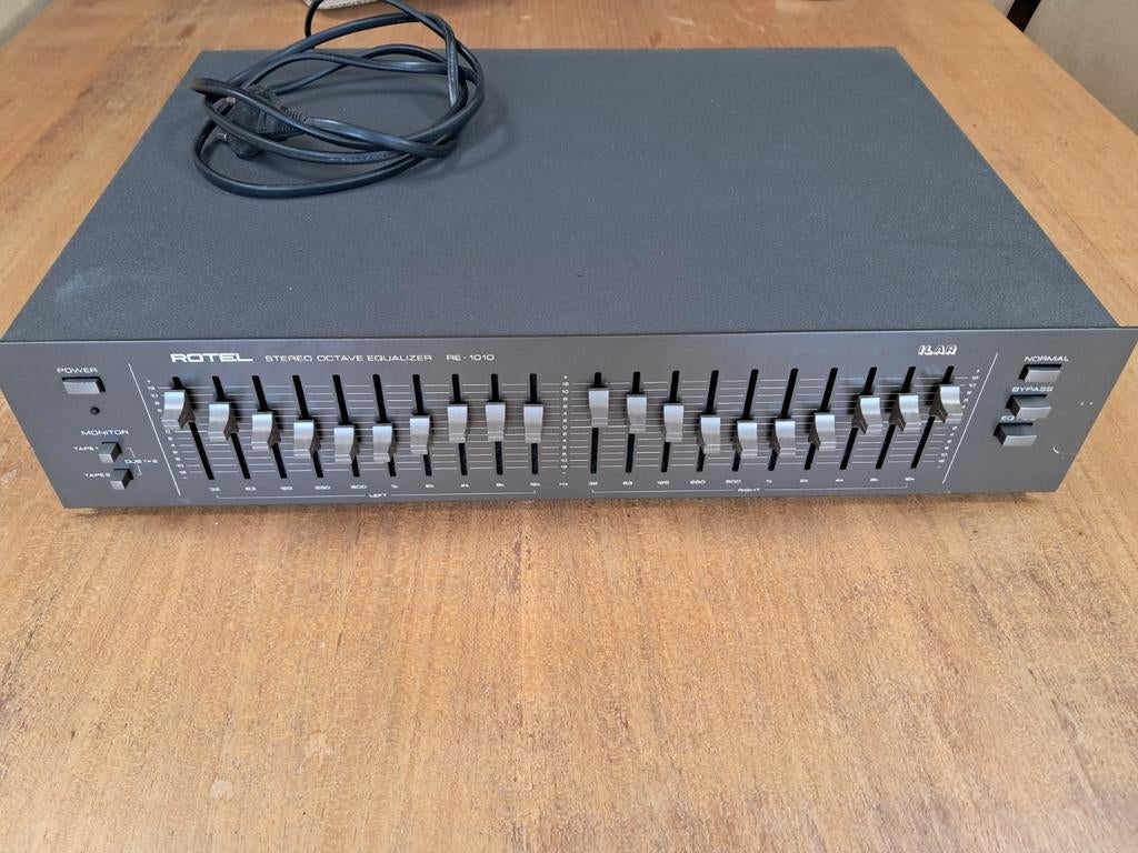 Rotel RE-1010 Stereo Octave Equalizer, Audio, Tv en Foto, Versterkers en Receivers, Gebruikt, Ophalen, Overige merken, Minder dan 60 watt