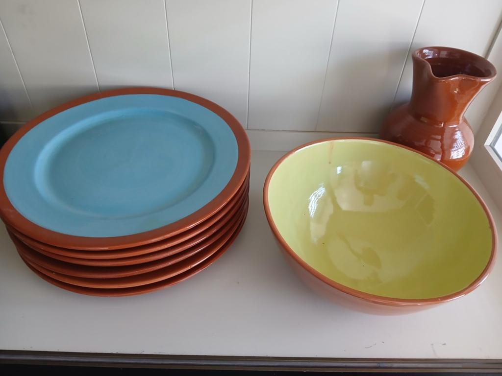 Aardewerk terracotta servies: borden, kommen en kan, Ophalen, Zo goed als nieuw, Overige stijlen, Aardewerk