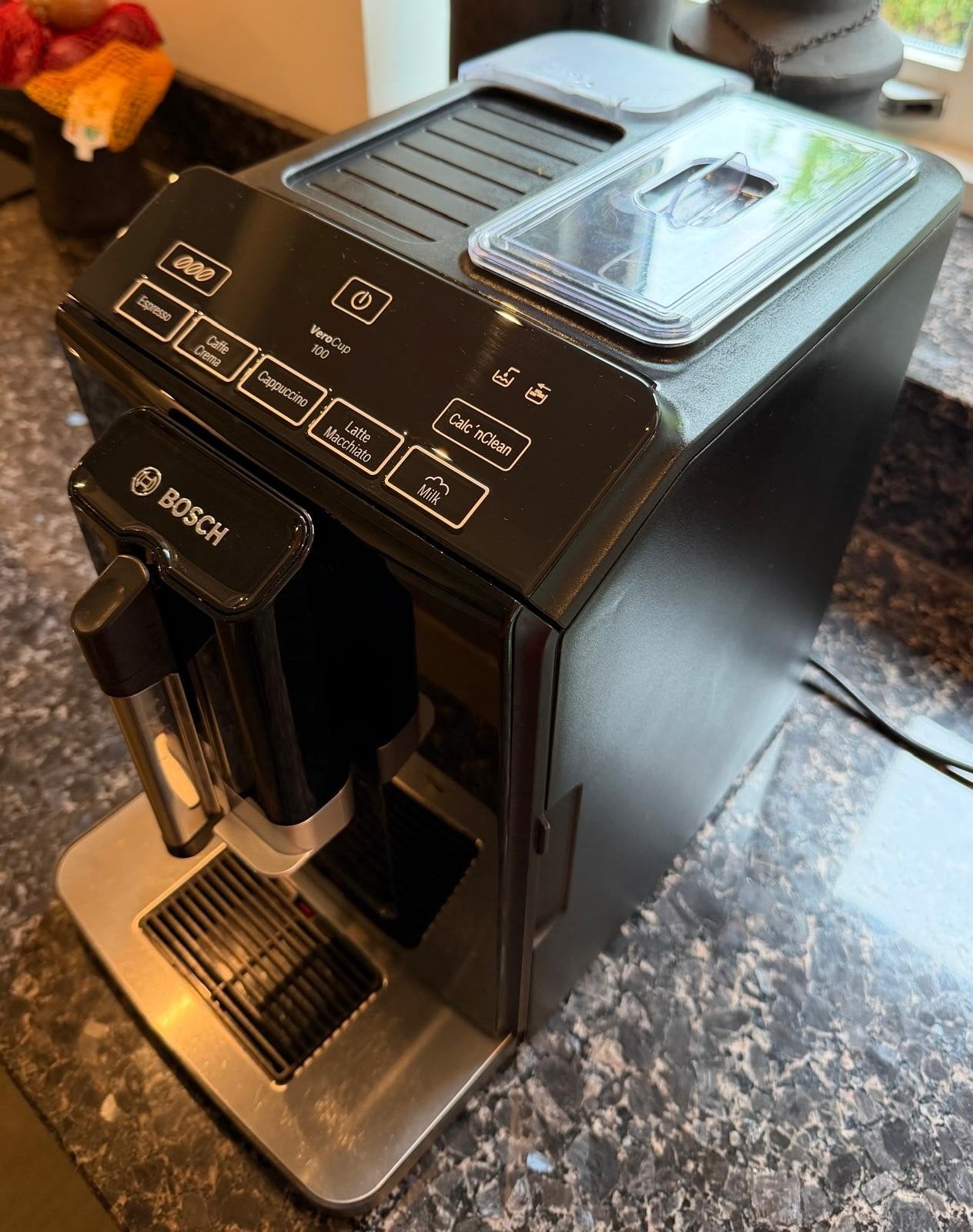 Bosch VeroCup 100 Volautomatische Koffiemachine, Witgoed en Apparatuur, Koffiezetapparaten, Koffiemachine, Koffiebonen, Zo goed als nieuw