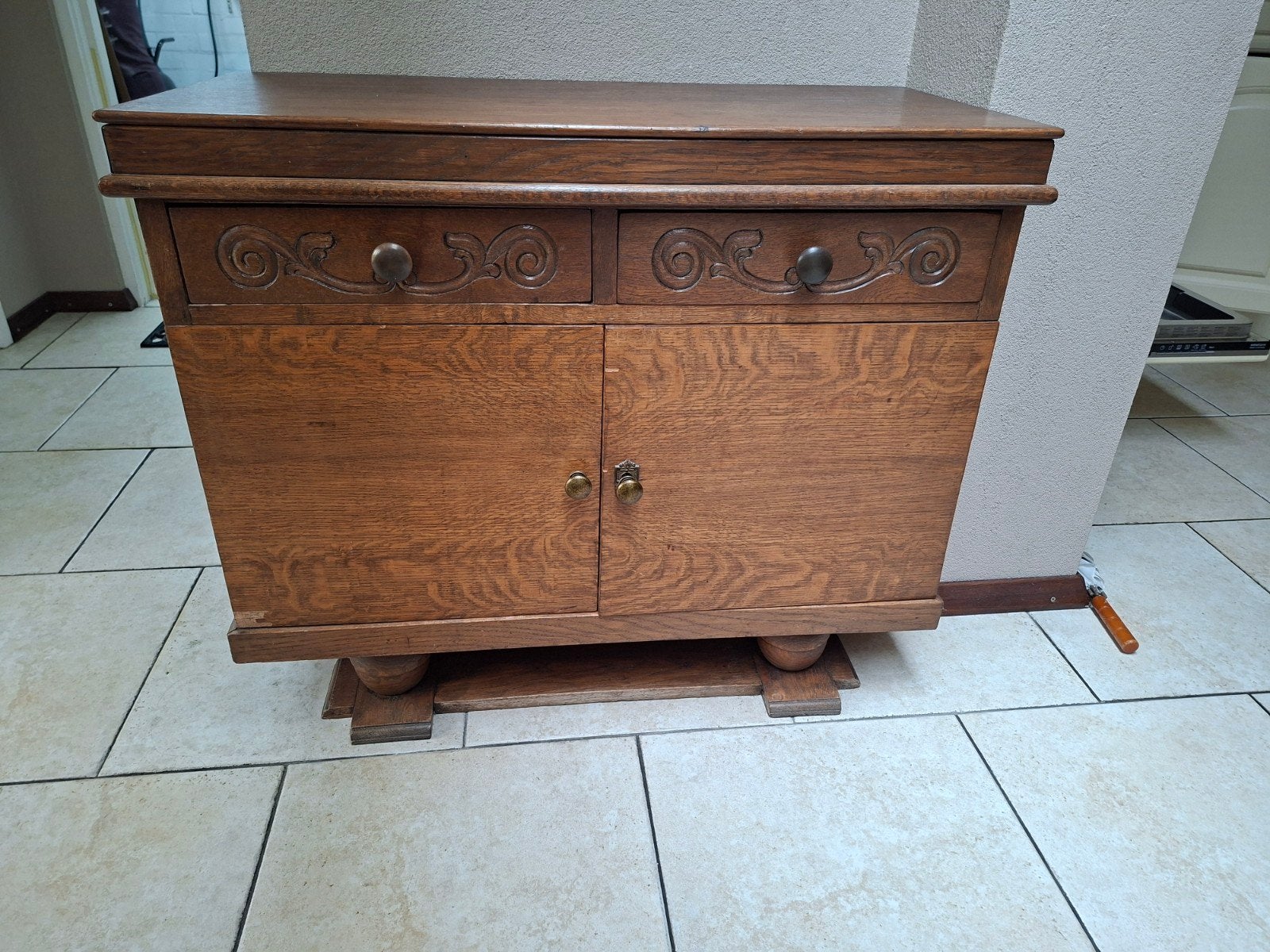 Antiek eiken dressoir met lades en deuren, Antiek en Kunst, Antiek | Meubels | Kasten, Ophalen