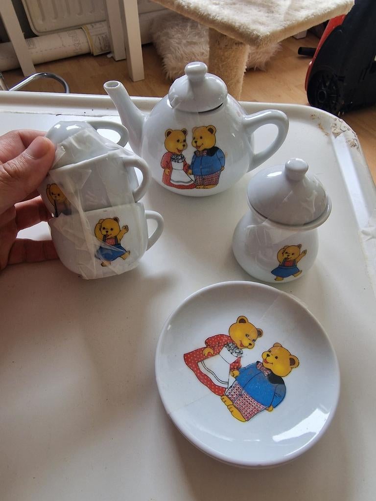 Kinder theeserviesje met beren, Ophalen, Porselein, Overige stijlen, Kop(pen) en/of Schotel(s)