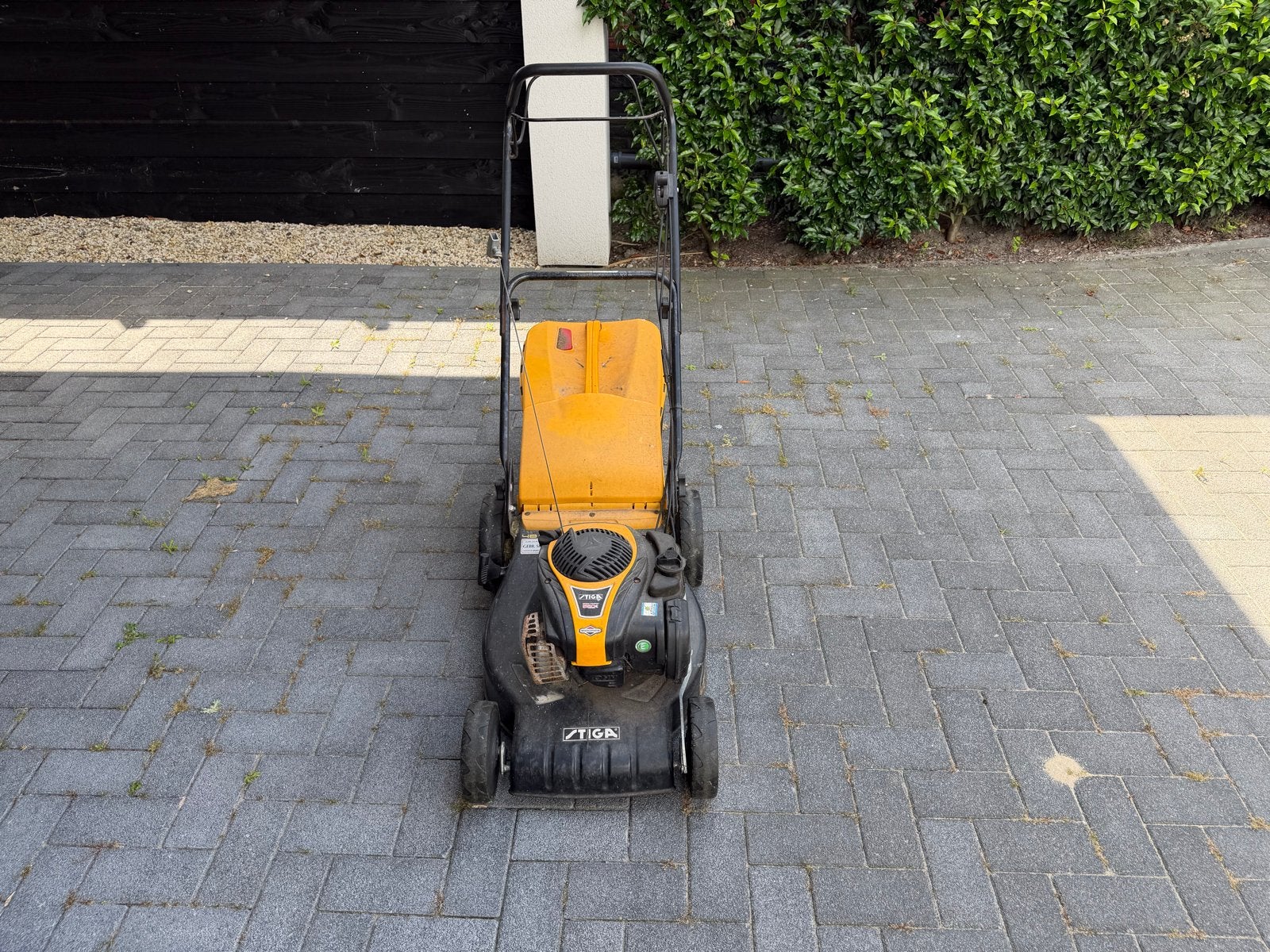 Stiga Benzine Grasmaaier Briggs & Stratton 525e, Ophalen, Cirkelmaaier, Gebruikt, 40 t/m 49 cm