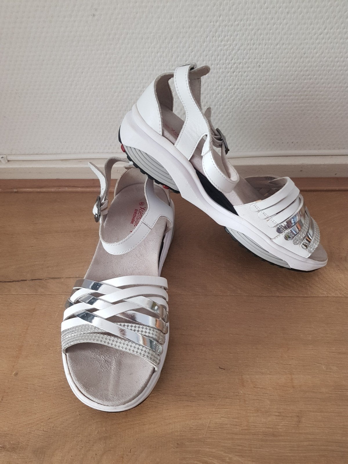 Xsenisble sandalen 40 H wit-zilver, Kleding | Dames, Schoenen, Xsensible, Wit, Zo goed als nieuw, Sandalen of Muiltjes