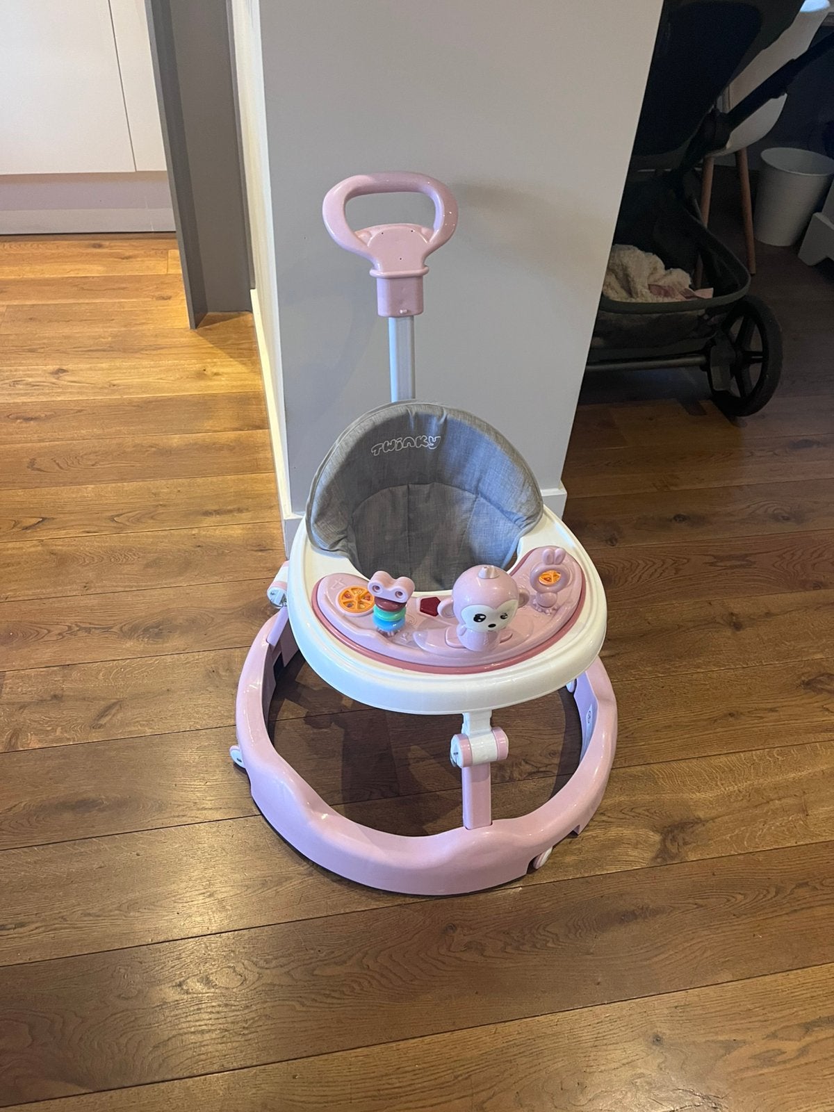 Baby loopstoel met muziekjes, Kinderen en Baby's, Speelgoed | Babyspeelgoed, Ophalen, Gebruikt, Overige typen, Met licht