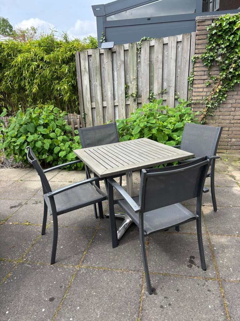 Bistro tafeltje met 4 stoelen, Tuin en Terras, Ophalen, 4 zitplaatsen, Gebruikt, Textileen