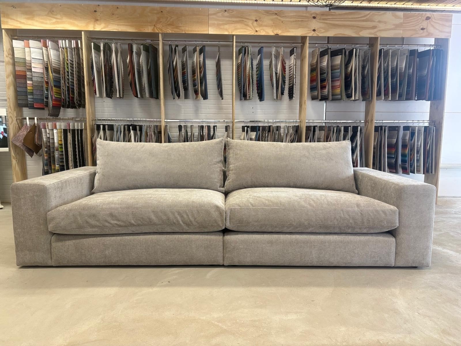 Linteloo Designbank – Opnieuw gestoffeerd, 125 cm of meer, Linteloo, 125 cm of meer, Ophalen of Verzenden