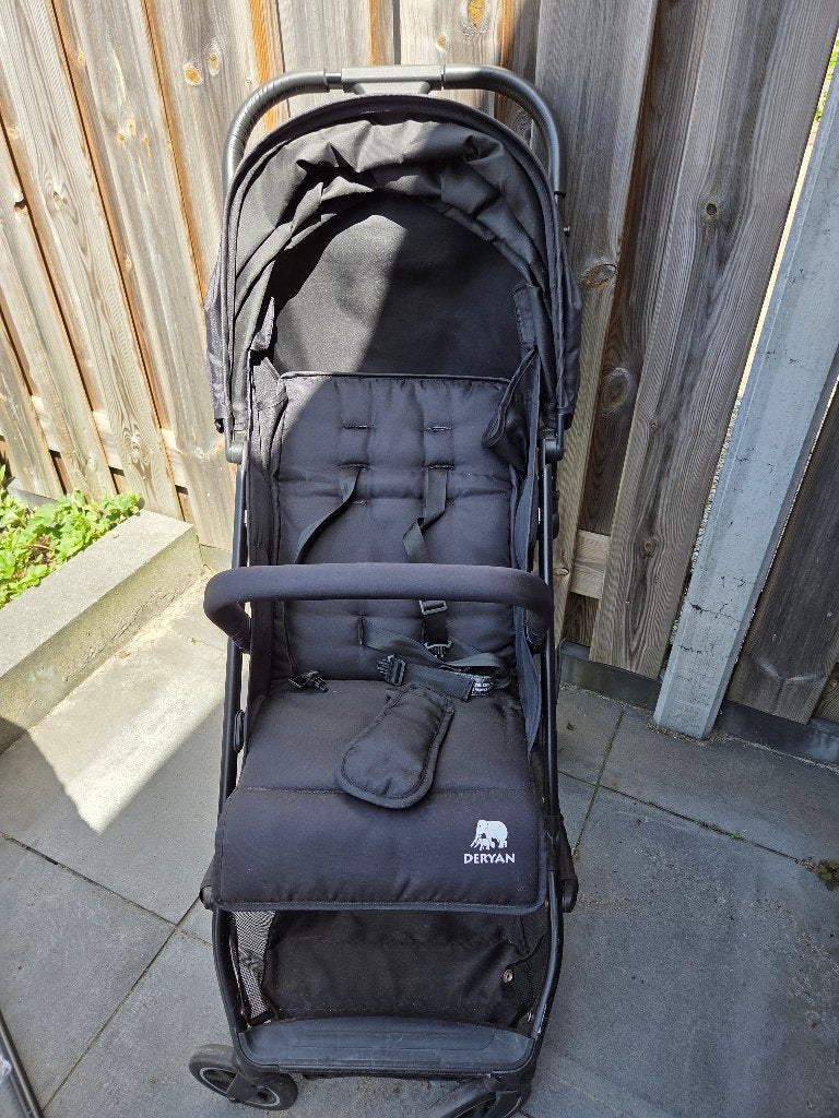 Deryan buggy, Kinderen en Baby's, Buggy's, Ophalen, Zo goed als nieuw, Overige merken, Verstelbare rugleuning