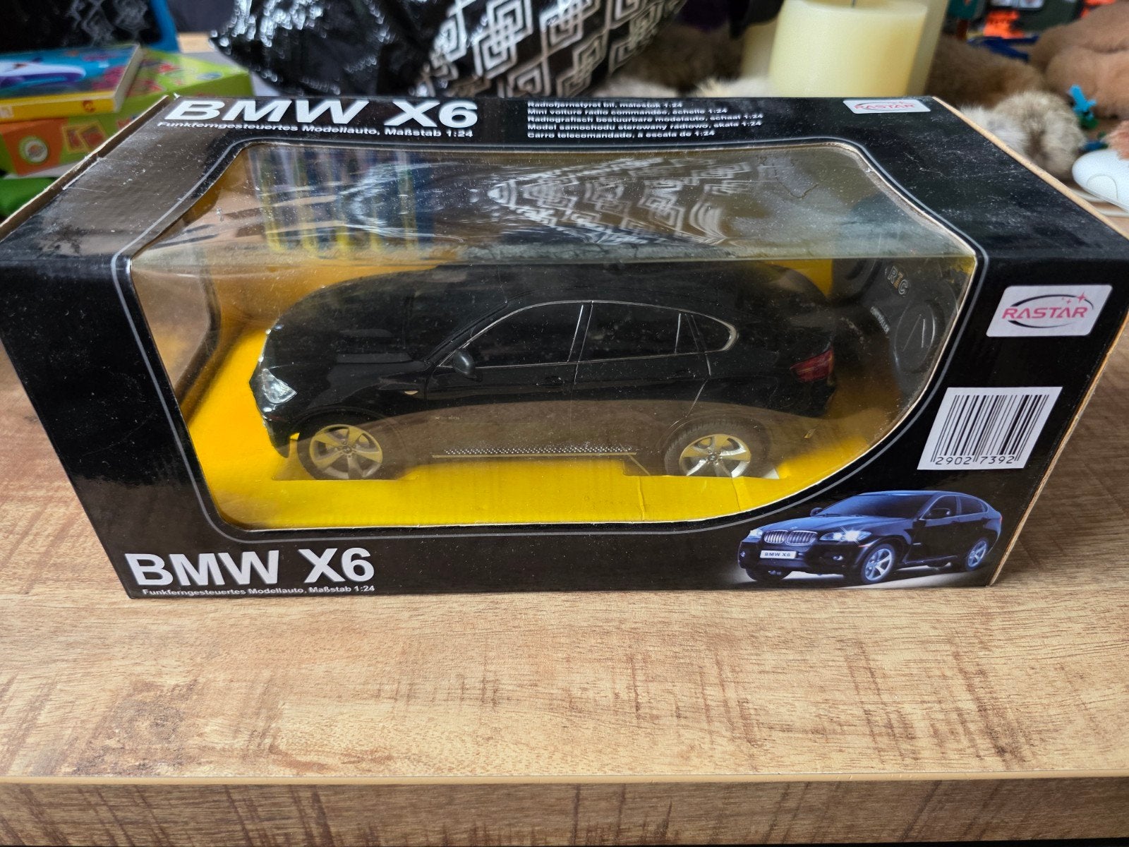 BMW X6 Rastar Modelauto 1:24 met Afstandsbediening, Ophalen of Verzenden, Zo goed als nieuw, Afstandsbediening