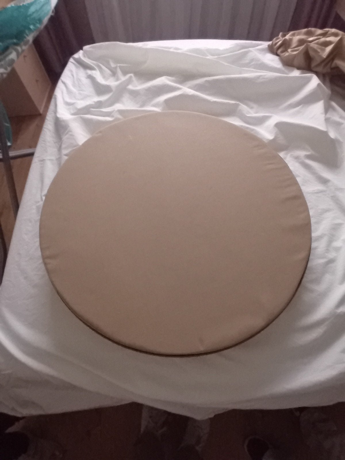Rond Kantklos Kussen  Beige, Ophalen, Gebruikt, Kussen
