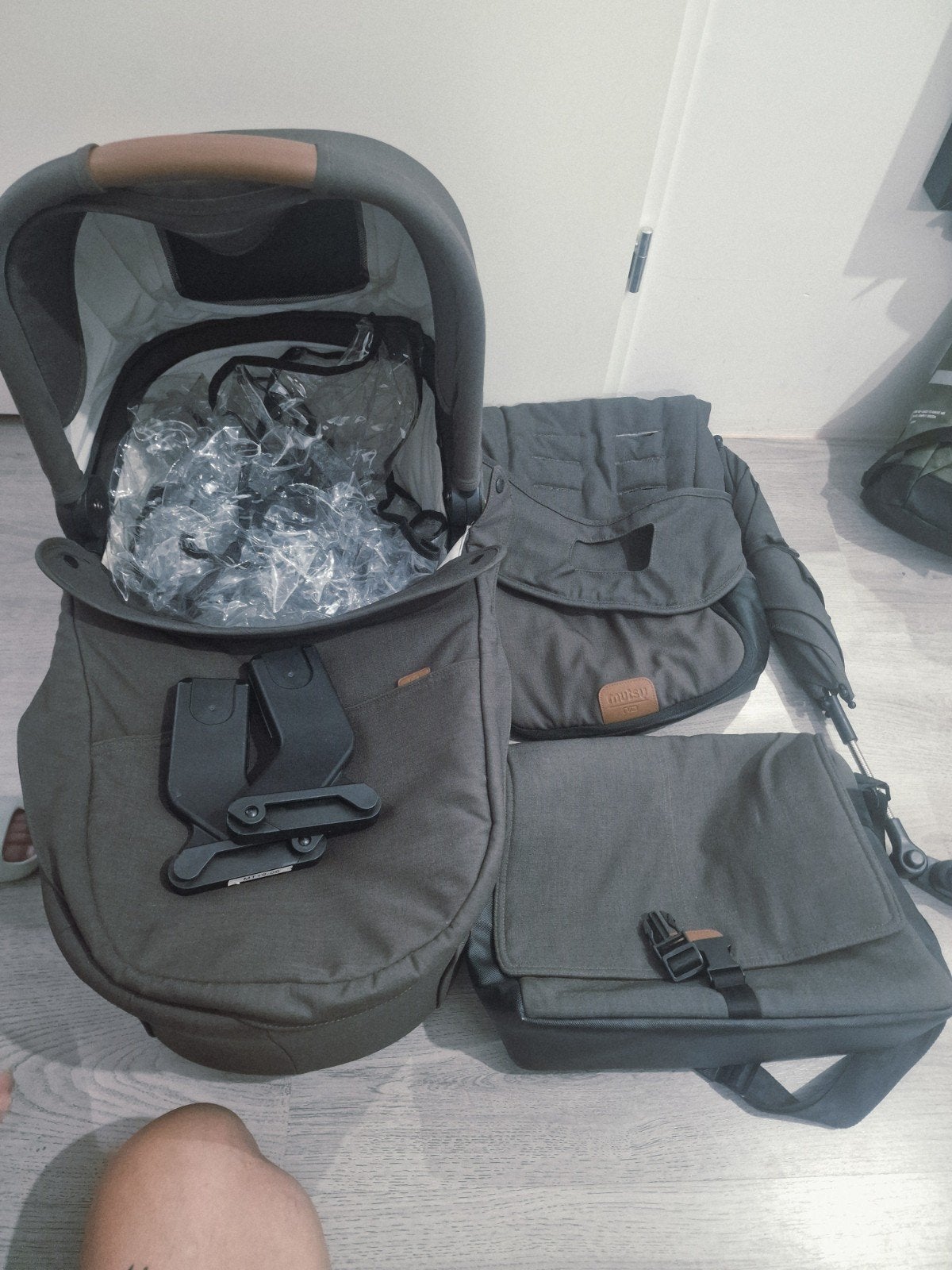 Mutsy nio Kinderwagen met Reiswieg en Accessoires, Ophalen, Mutsy, Met reiswieg