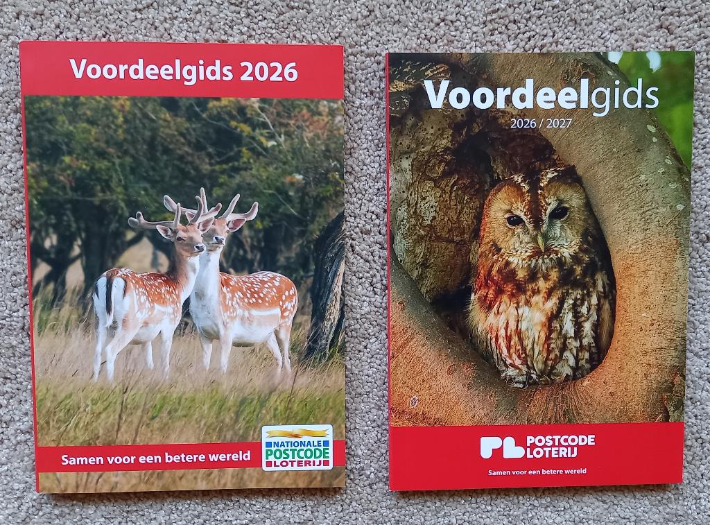2 verschillende Voordeelgidsen van de Postcodeloterij, Tickets en Kaartjes, Kortingen en Cadeaubonnen, Drie personen of meer, Kortingsbon