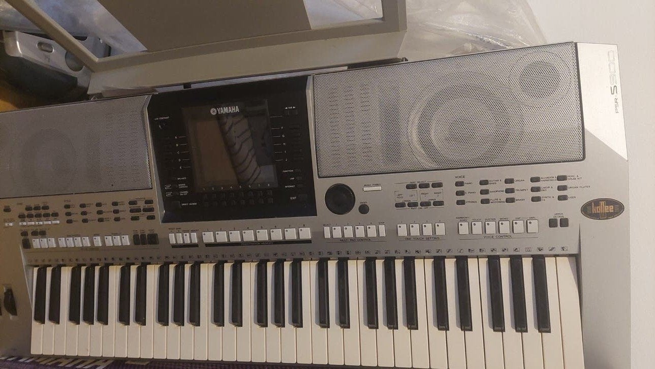 2 Yamaha Keyboards: PSR S900 & PSR 300 + standaard, Muziek en Instrumenten, Keyboards, Ophalen