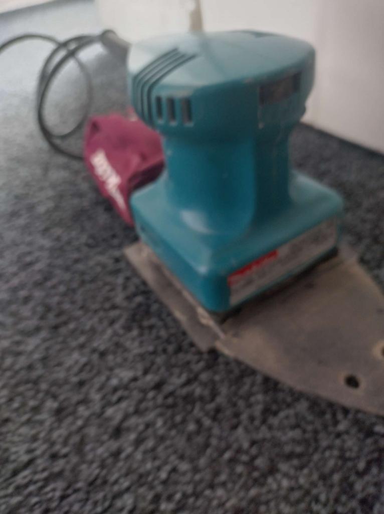 Makita B04553 Vlakschuurmachine - Gebruikt, Doe-het-zelf en Verbouw, Ophalen of Verzenden