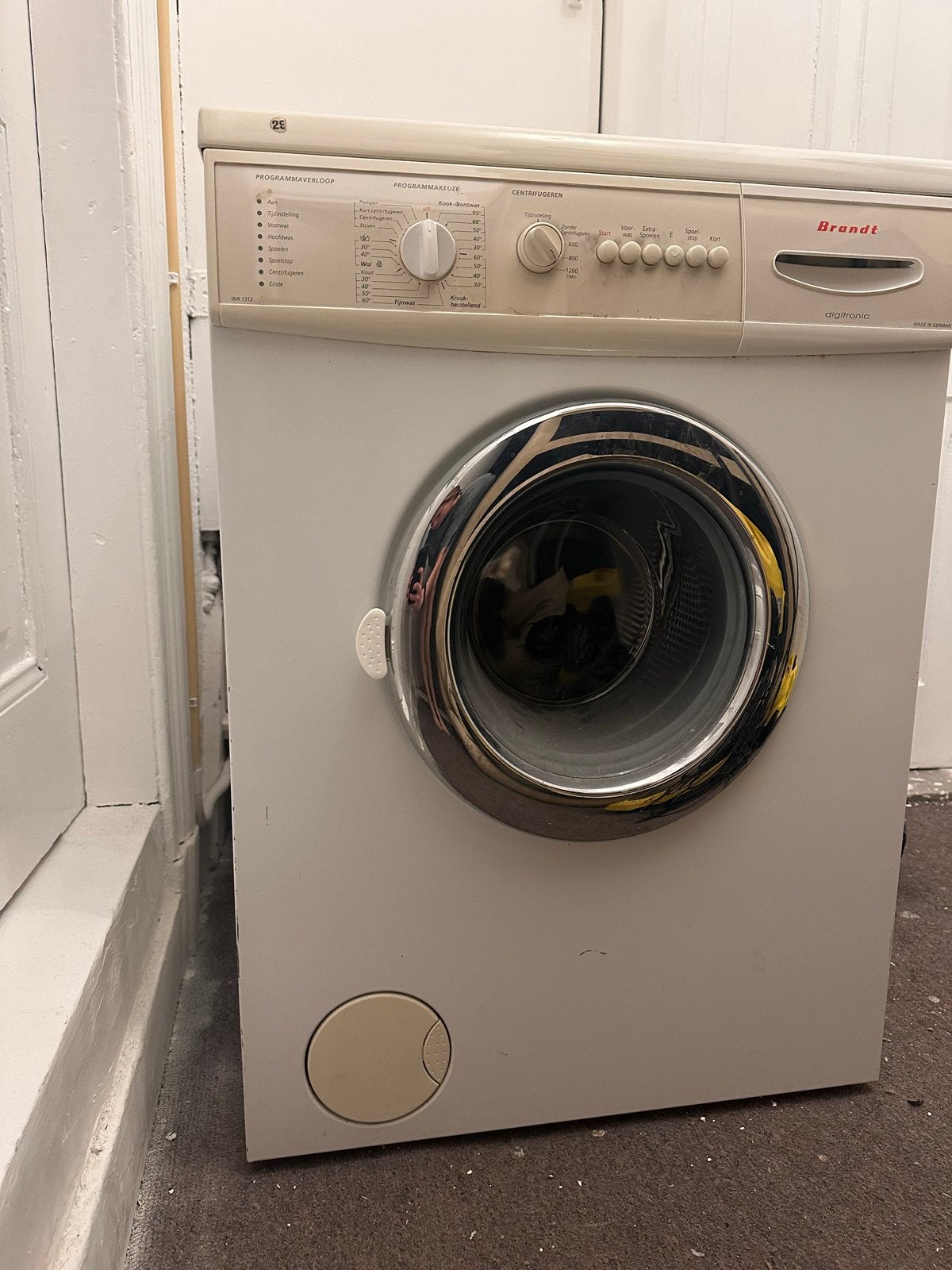 Gratis Brandt wasmachine - werkend en af te halen in Gennep, Ophalen, Gebruikt, Voorlader