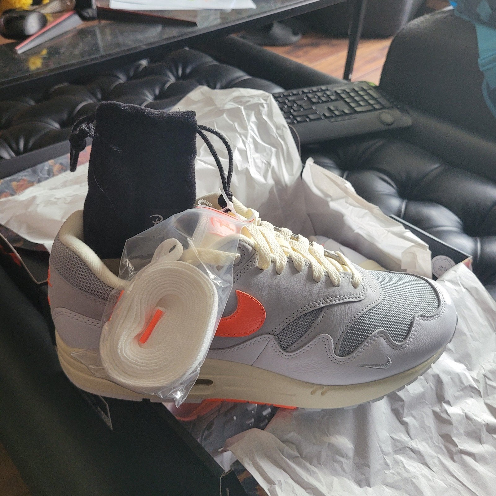 Nike Air Max 1 One X Patta White Hyper Crimson 44.5 10.5, Nike air max, Wit, Nieuw, Ophalen of Verzenden