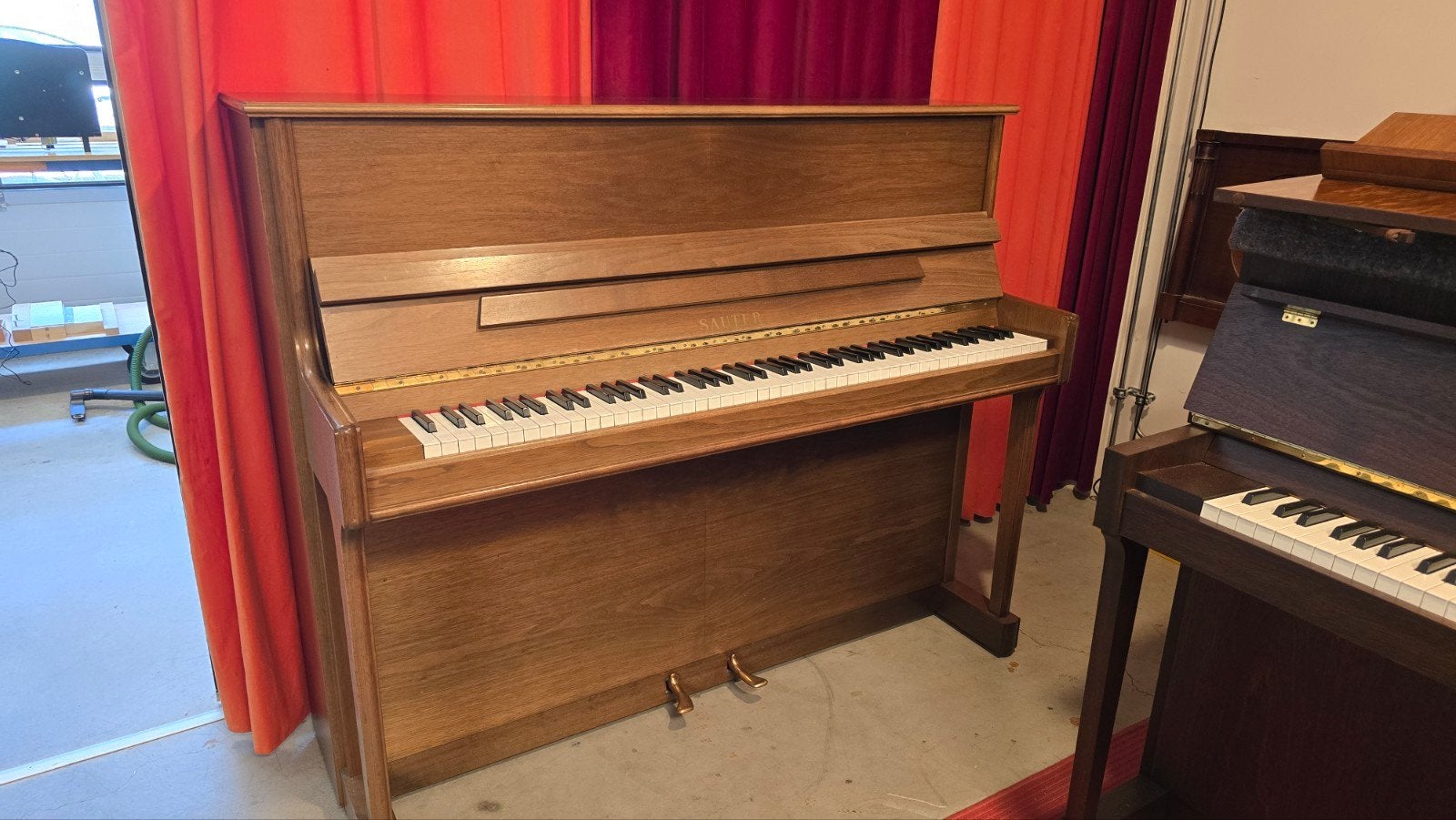 Fraaie Duitse Sauter piano, model 120 incl gratis transport, Muziek en Instrumenten, Piano's, Ophalen, Gebruikt, Zwart