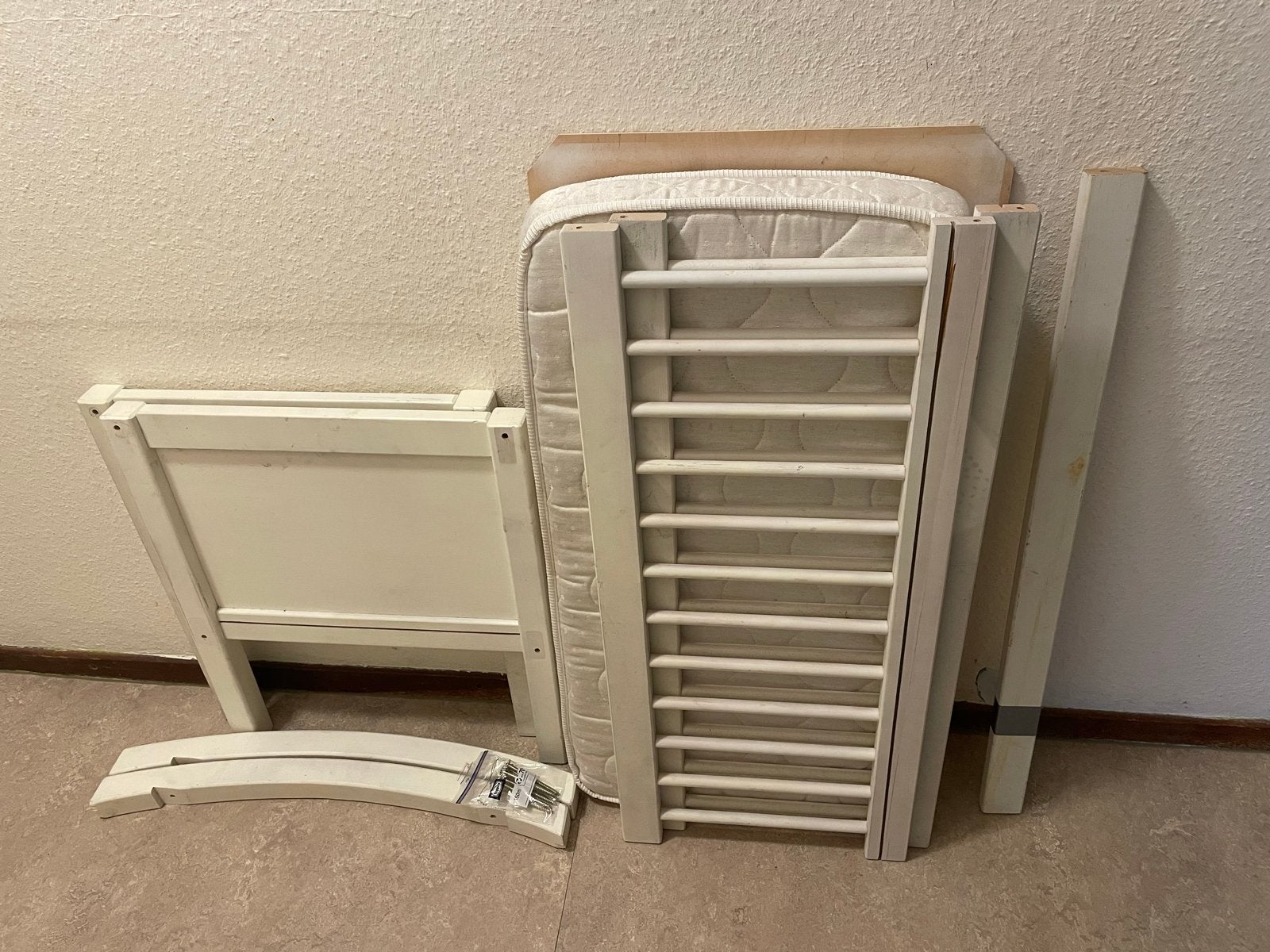 Babybedje / Ledikantje met schommelfunctie en cosleeper, Kinderen en Baby's, Ophalen, Gebruikt, Wieg