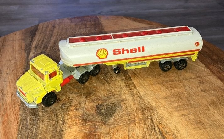 Majorette Truck met Shell tankwagen 1/60, Hobby en Vrije tijd, Modelauto's | 1:50, Ophalen of Verzenden, Gebruikt, Bus of Vrachtwagen