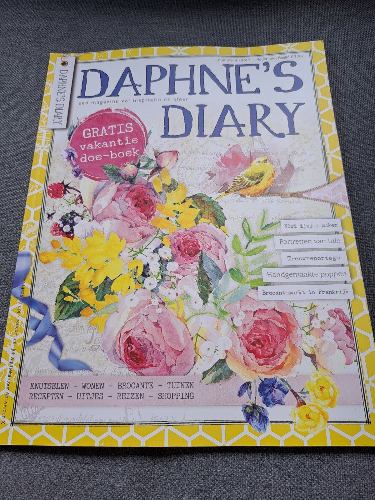 T: Daphne's Diary Magazine - Nummer 4, 2017, Ophalen of Verzenden, Zo goed als nieuw, Overige typen