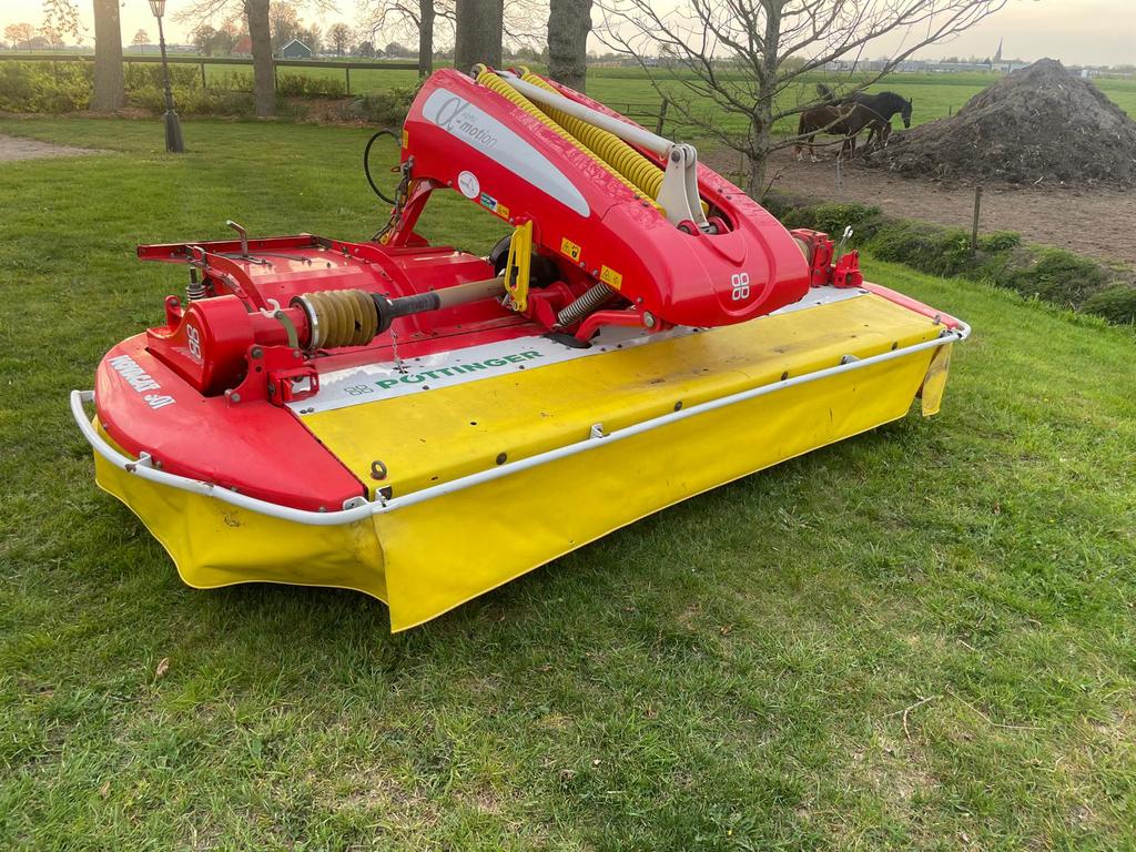 Pottinger novacat 301 frontmaaier, Ophalen, Veehouderij, Weidebouw
