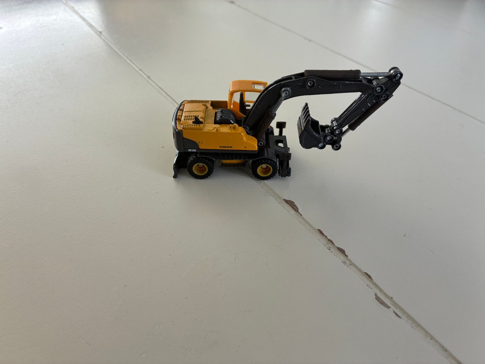 Siku Volvo graafmachine, Ophalen of Verzenden, Zo goed als nieuw, Overige typen