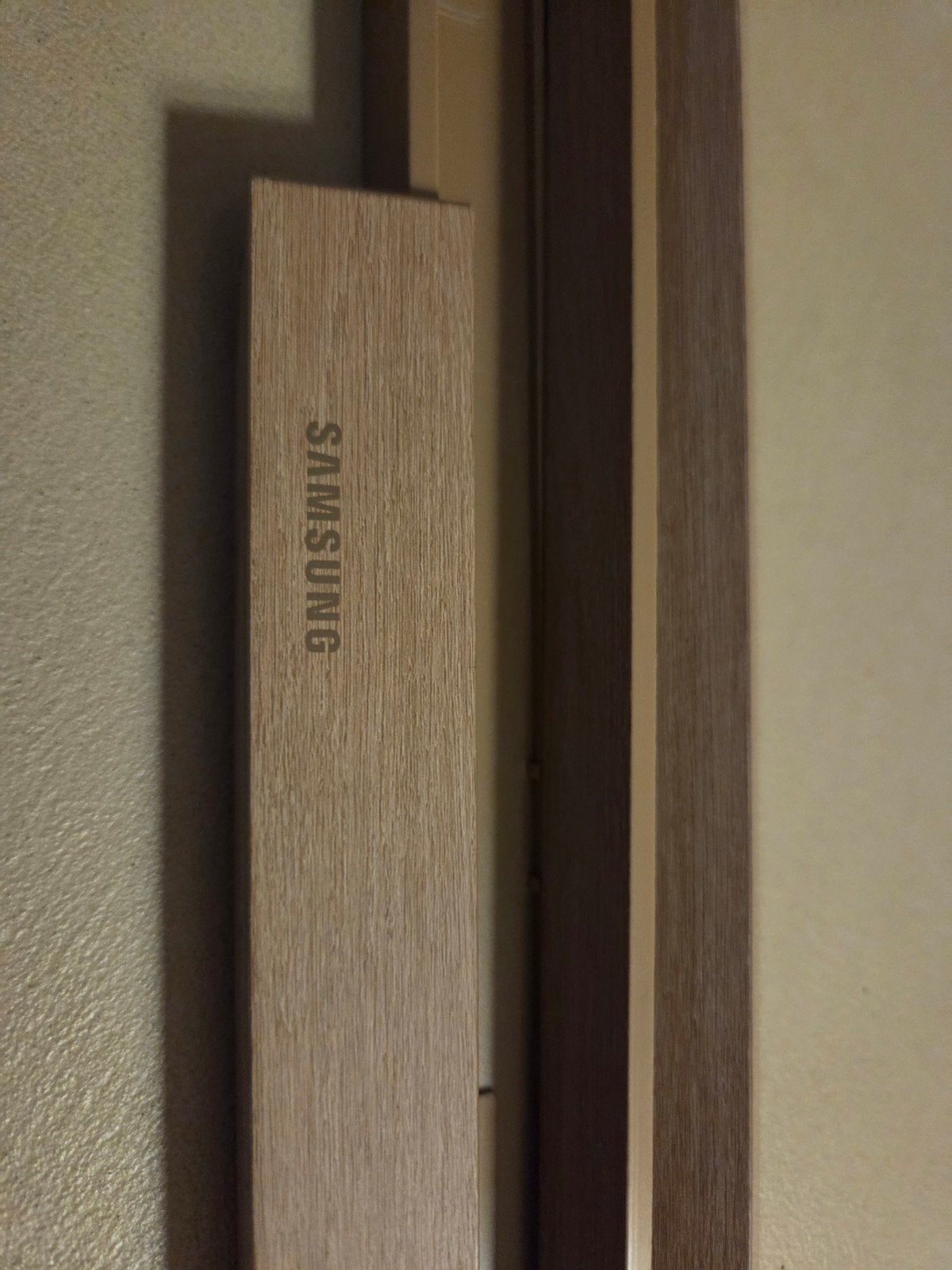Samsung The Frame 50" verwisselbare Lijst - Teak, Ophalen, Zo goed als nieuw