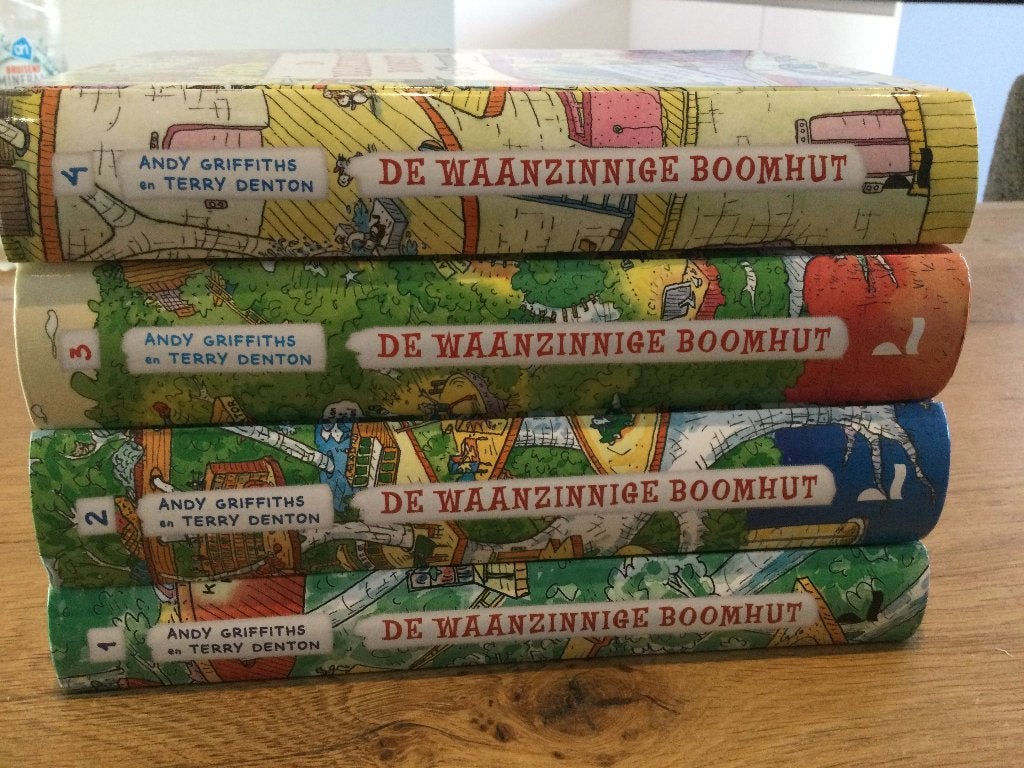 De Waanzinnige Boomhut - Boek 1 t/m 4 (Hardcover ), Boeken, Ophalen, Zo goed als nieuw, Andy Griffiths en Terry Denton