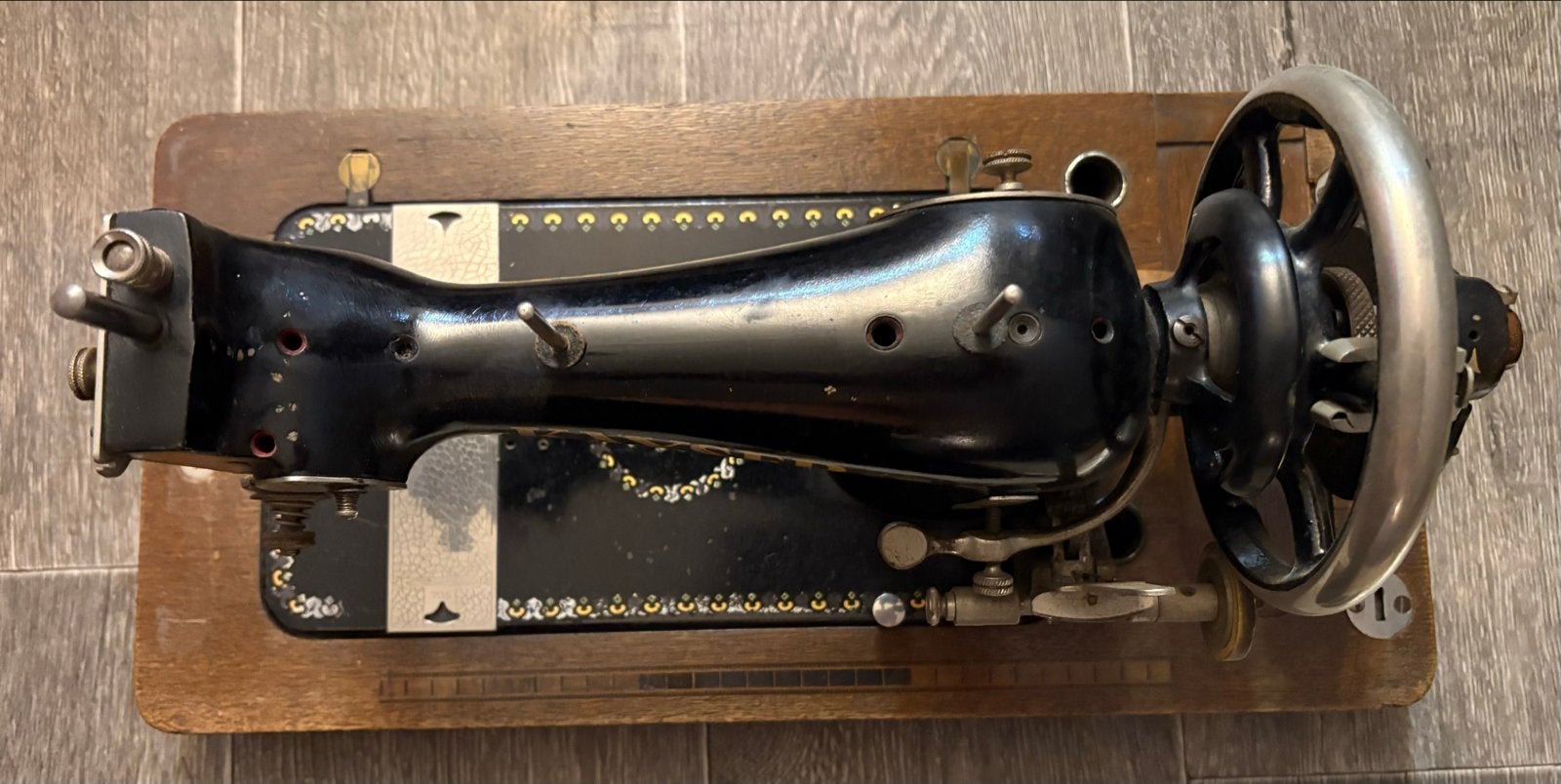 Antieke Kayser Naaimachine met Houten Kap en Accessoires, Ophalen of Verzenden