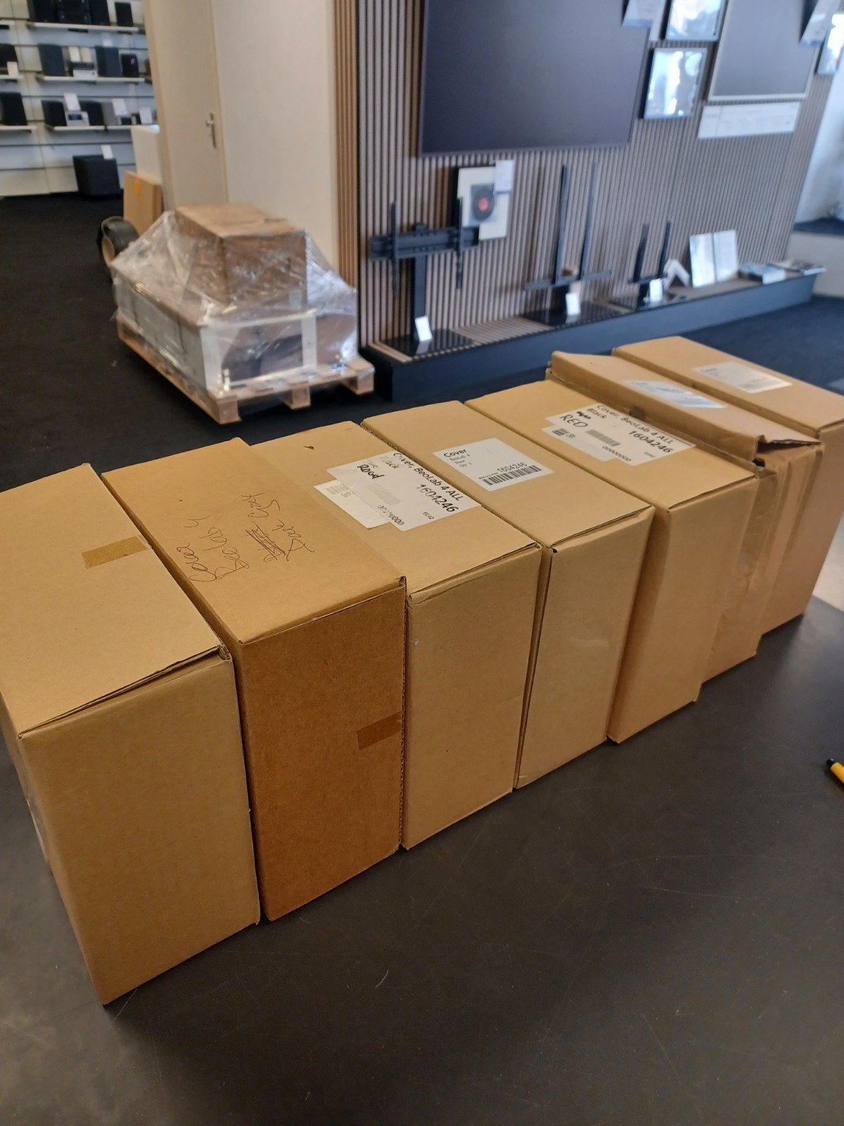 Beolab 4 luidspreker fronten rood, zwart, donkergrijs, blauw, Overige typen, Bang & Olufsen, Minder dan 60 watt, Bang & Olufsen
