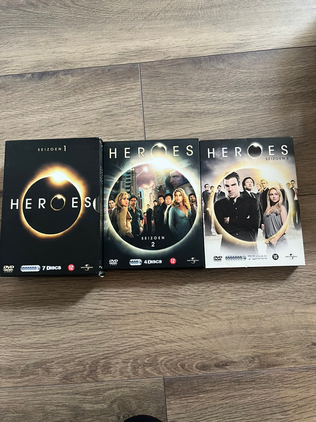 Heroes seizoen 1-3, Vanaf 12 jaar, Ophalen of Verzenden, Zo goed als nieuw