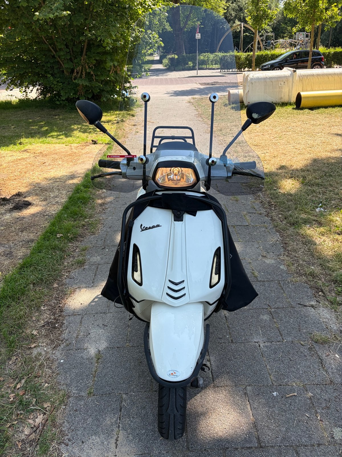 Vespa Sprint snorscooter 25km/u - Wit -Inclusief accessoires, Fietsen en Brommers, Scooters | Vespa, Ophalen, Gebruikt, Overige modellen