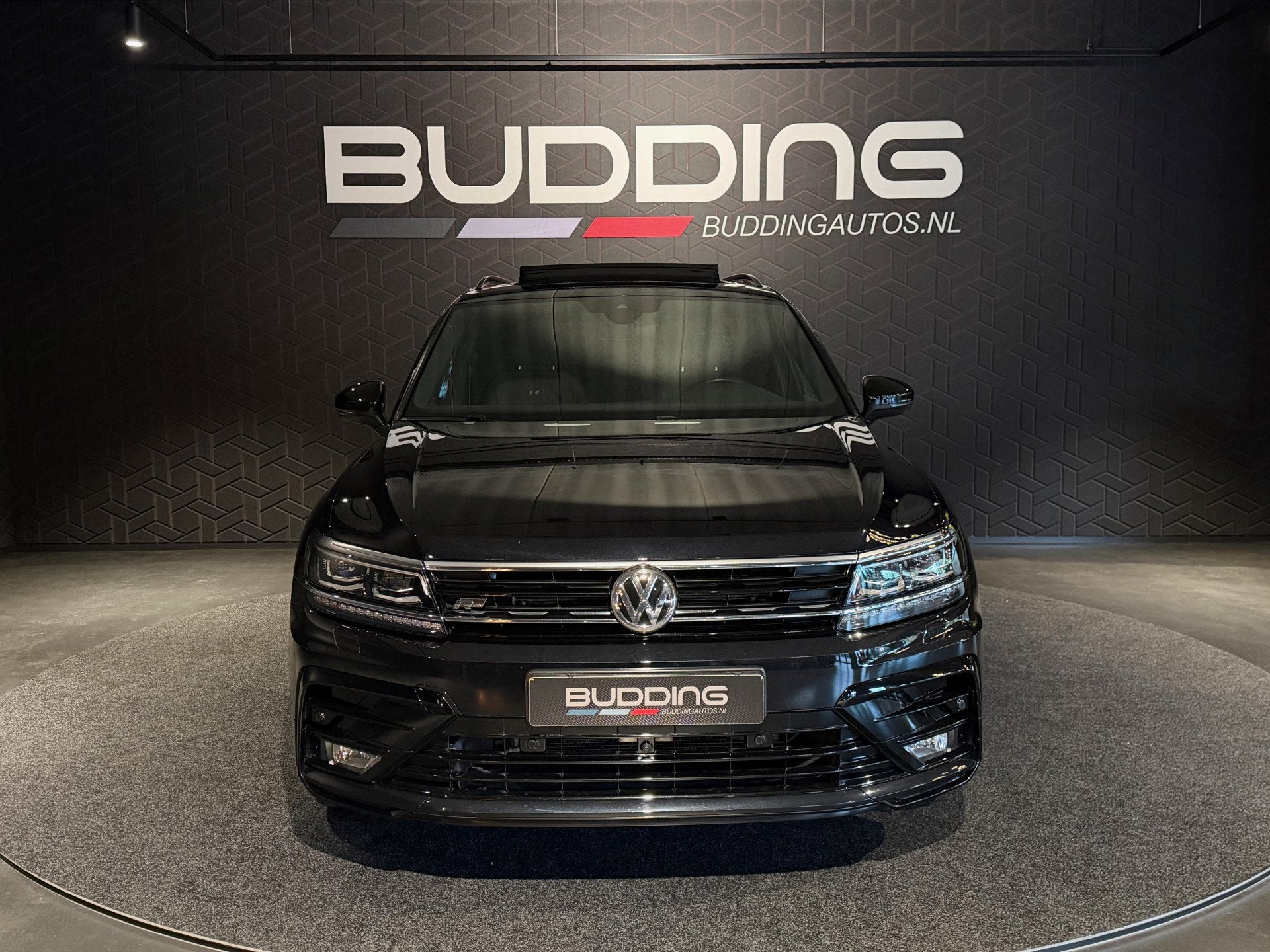 Volkswagen Tiguan Allspace 2.0 TSI 4Motion Highline R 7p. |, Auto's, Automaat, Gebruikt, 7 stoelen, Zwart