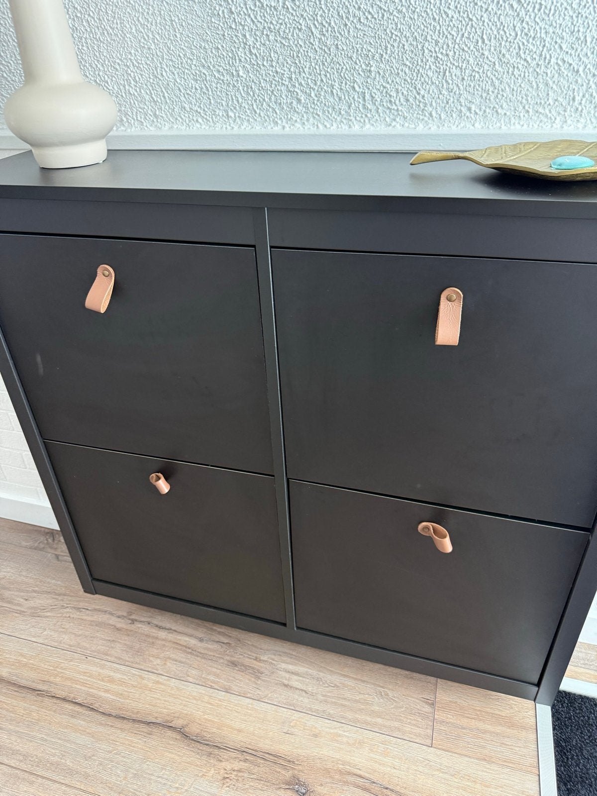 Zwart schoenenkastje met leren handgrepen, Ophalen of Verzenden, Zo goed als nieuw