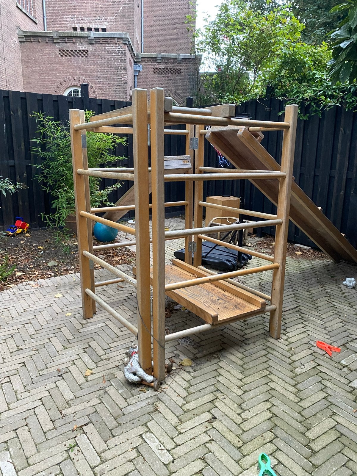 Houten klimrek met glijbaan en schommel, Kinderen en Baby's, Ophalen of Verzenden, Gebruikt, Glijbaan