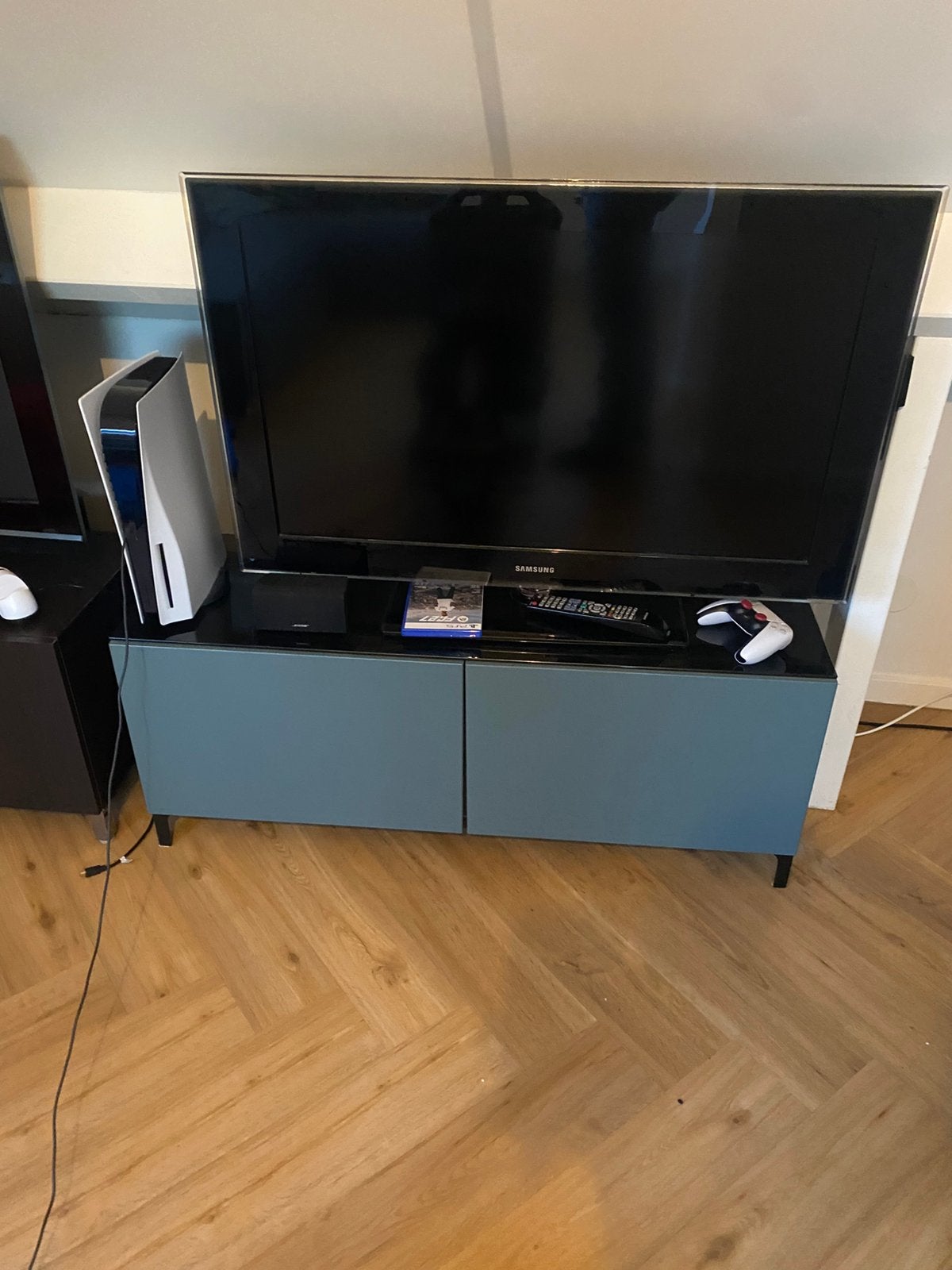 Ikea besta kast met pootjes en deurtjes, Ophalen, Zo goed als nieuw, 25 tot 50 cm, Minder dan 100 cm