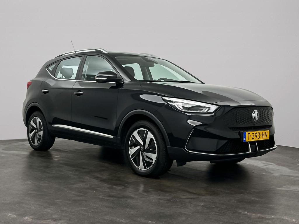 MG ZS EV Standard Range Luxury 50 kWh | Leder | Panoramadak, Auto's, 12 maanden, Gebruikt, ZS, Zwart