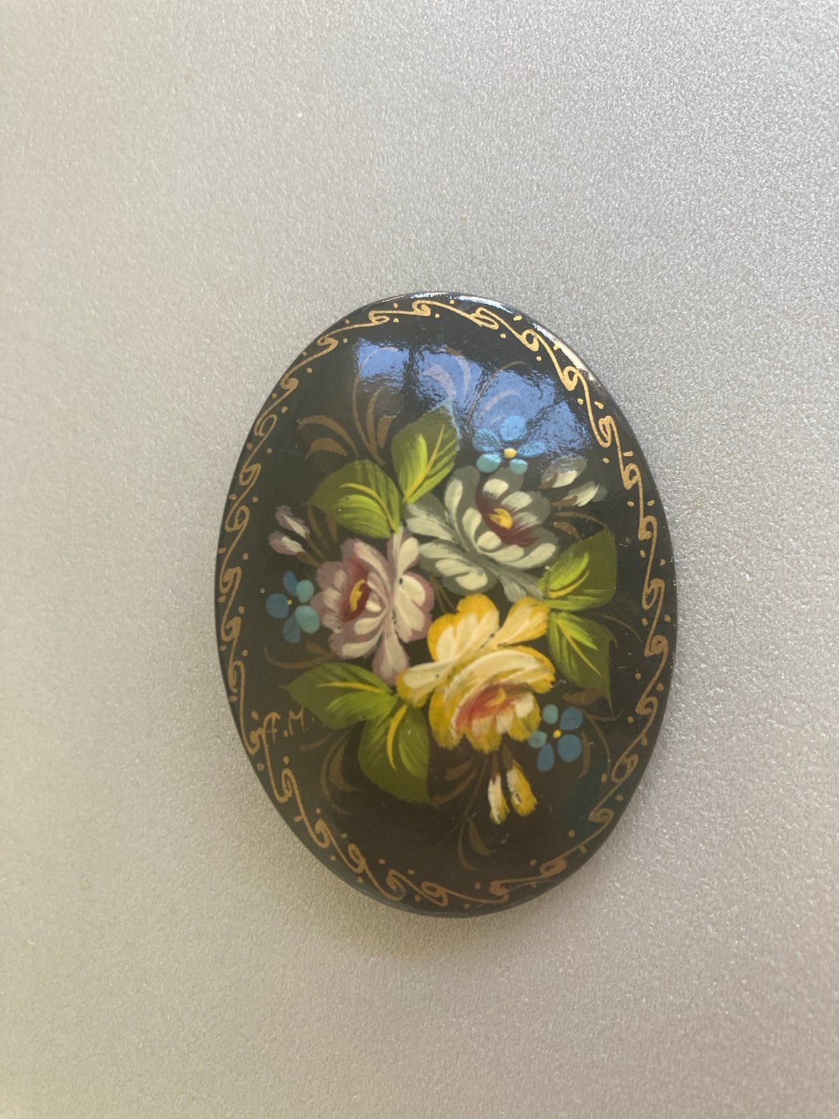 Vintage Broche met Handgeschilderde Bloemen, Overige materialen, 4 tot 7 cm, Gebruikt, Zwart