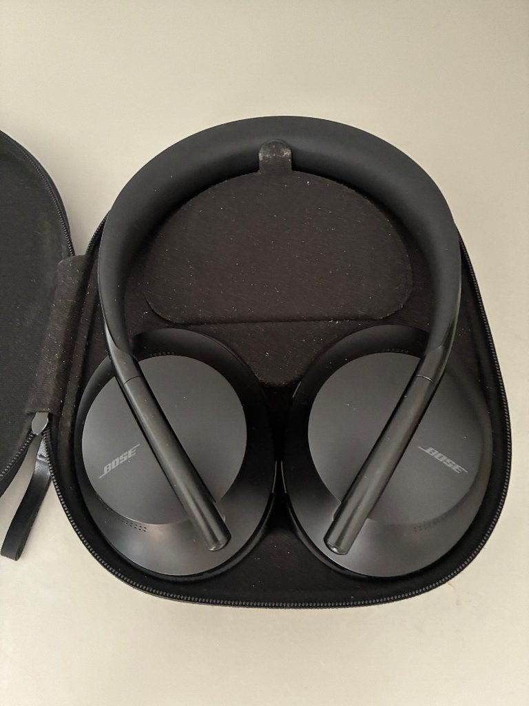 Bose Noise Cancelling Headphones 700