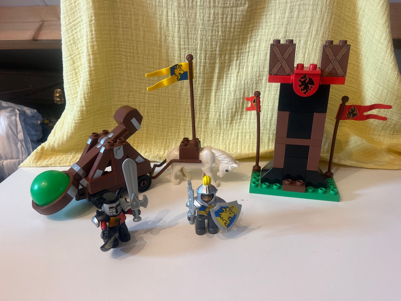Lego Castle Ridders Katapult en Toren met Minifiguren, Inclusief minifiguren, Gebruikt, Lego, Ophalen of Verzenden