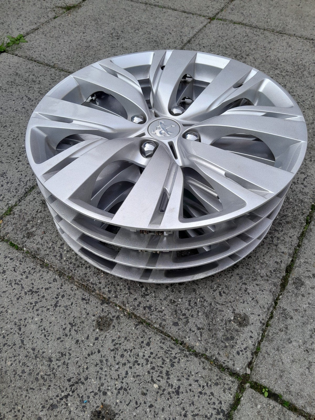 prachtige wieldoppen peugeot  15 inch, Auto diversen, Ophalen, Zo goed als nieuw