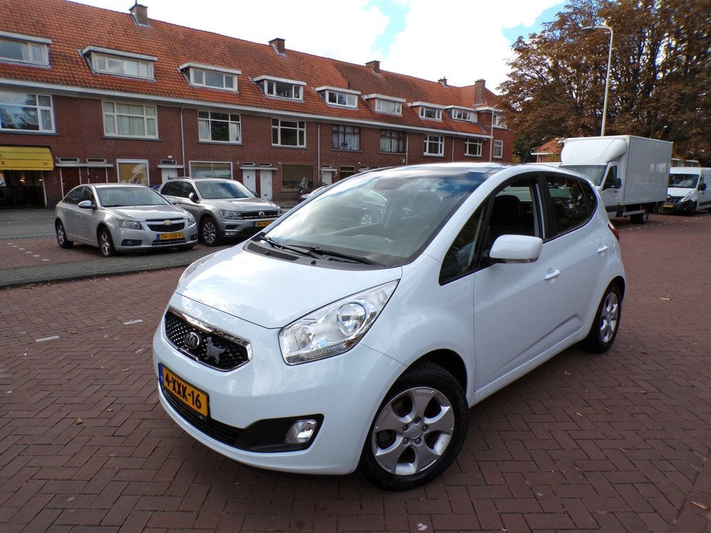 Kia Venga 1.4 CVVT World Cup Edition NL AUTO ORG KM STAND ME, Auto's, Voorwielaandrijving, Euro 5, Gebruikt, 4 cilinders