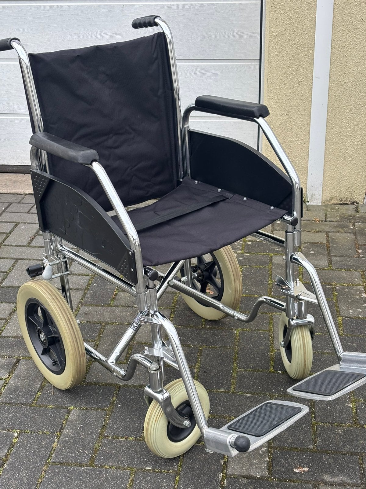 Inklapbare duwrolstoel past in iedere auto nu €59,00, Diversen, Rolstoelen, Duwrolstoel inklapbaar, Meer info ☎️0️⃣6️⃣➖2️⃣0️⃣9️⃣0️⃣1️⃣0️⃣4️⃣0️⃣