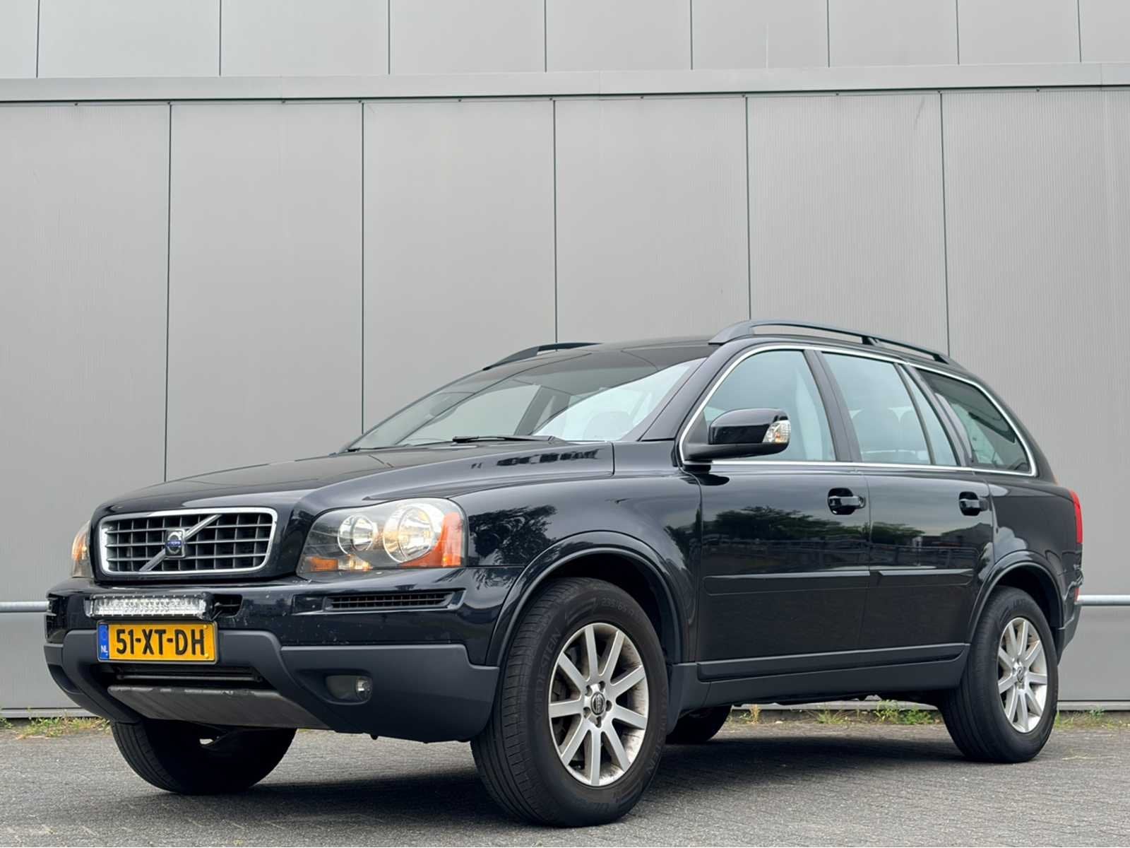 2007 Volvo XC90 automaat 3.2 7 persoons Momentum Personenaut, Auto's, Volvo, Gebruikt, 7 stoelen, Zwart, Origineel Nederlands