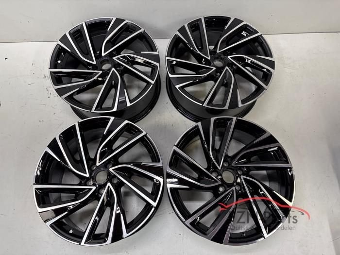 VW Passat B8 Lichtmetalen Velgen set 4x Adelaide 19 inch, Ophalen of Verzenden, Nieuw, Overig, Band(en)